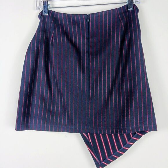 Bershka Mini Skirt Size L Blue Red Buckle Asymmetrical NWT - Picture 4 of 7